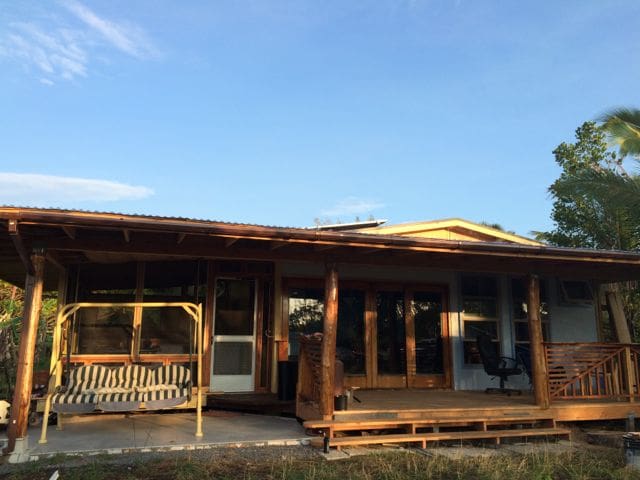 Sweet Spot's Tropical Cottage & Walk to Beach