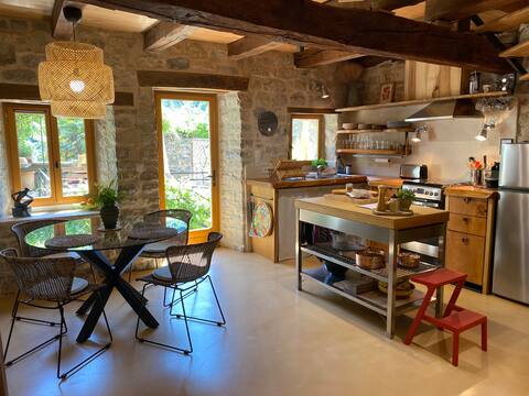 La Chouette, Cozy Retreat with Breathtaking Views