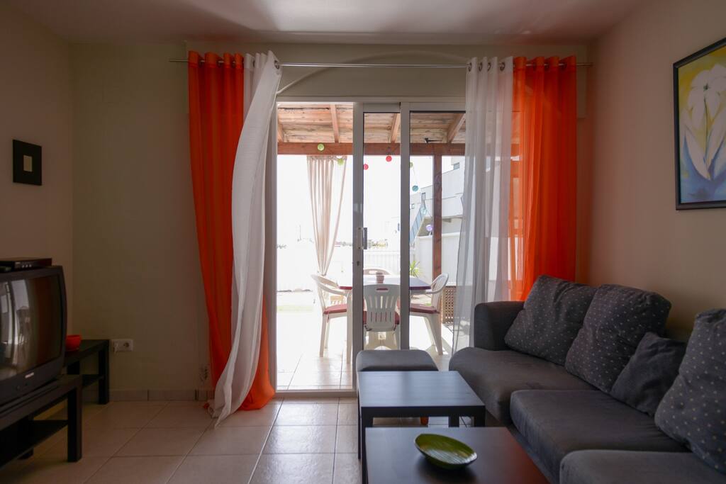 Vom Wohnzimmer aus Blick zum Meer