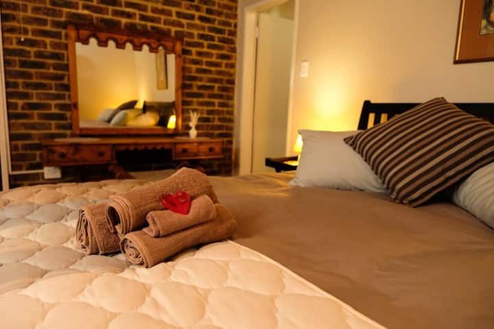 Bethel Home -A gem in Vanderbijlpark -Room 2