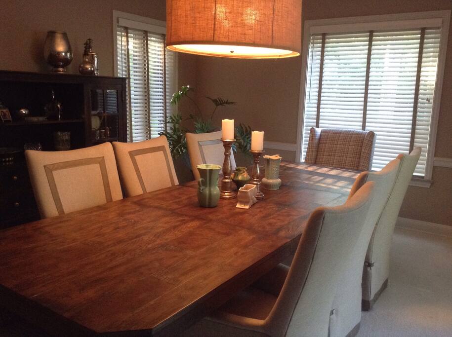 Dining room seats 10