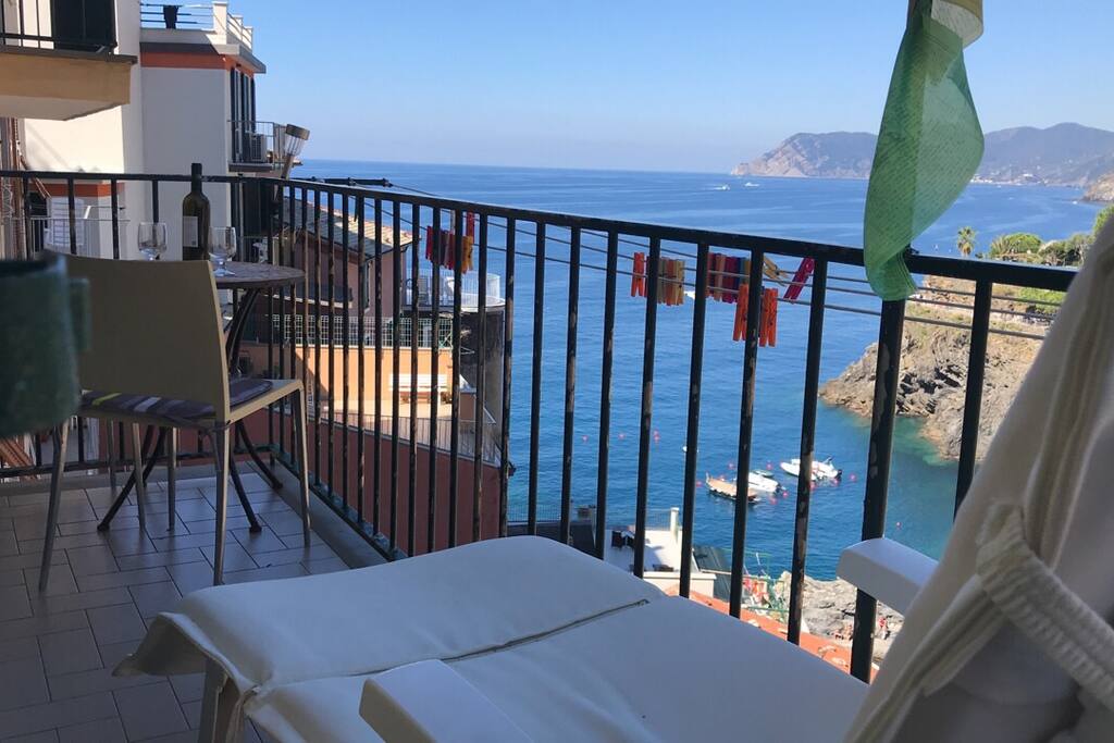 Relax and good wine and good view from the terrace of the apartment