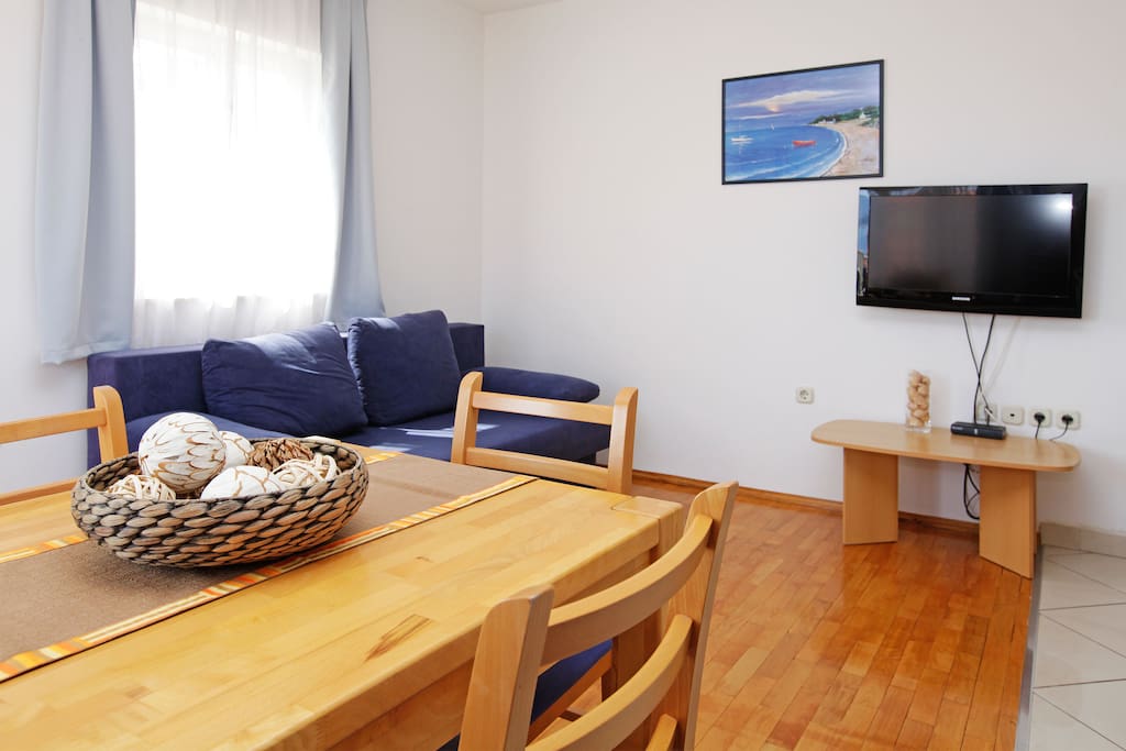 living&dining area