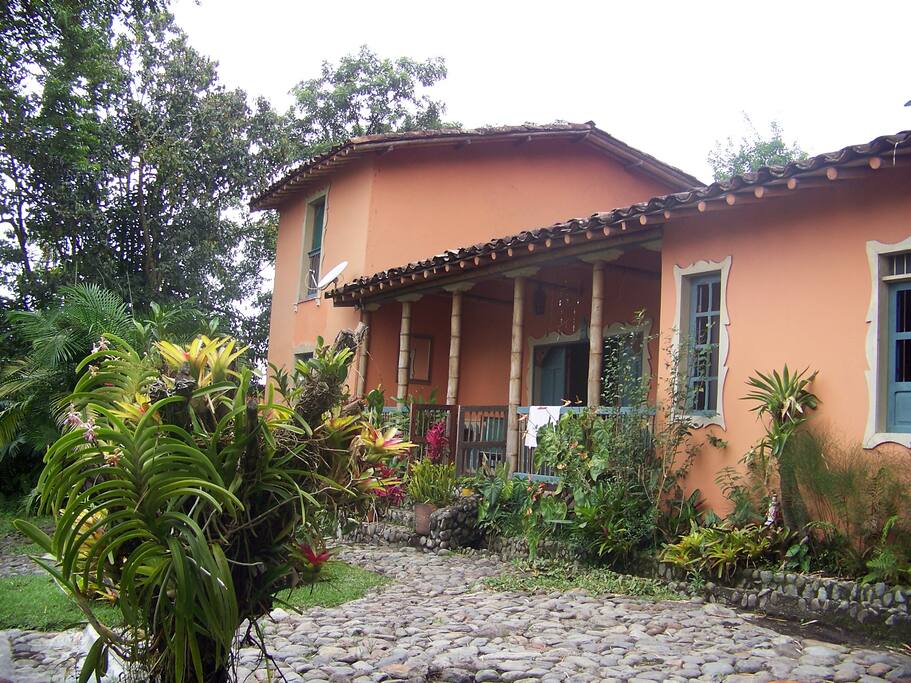 Casa principal a 30 metros de la Cabaña