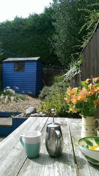 Garden - breakfast outside