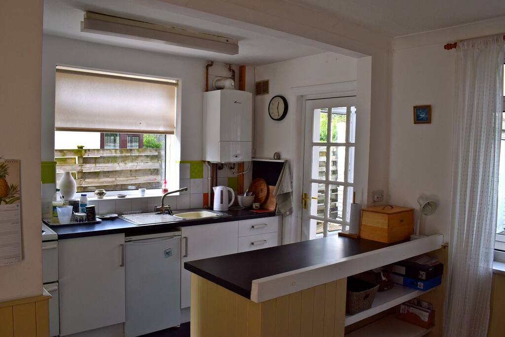 Open plan kitchen and dining room.