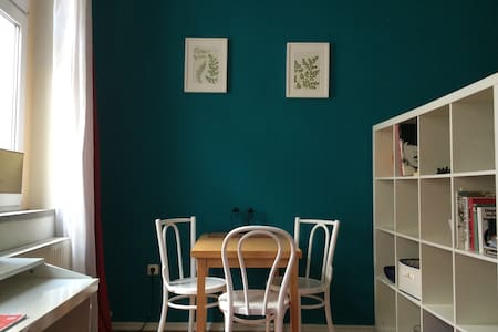 Flat on Torstrasse, central Mitte