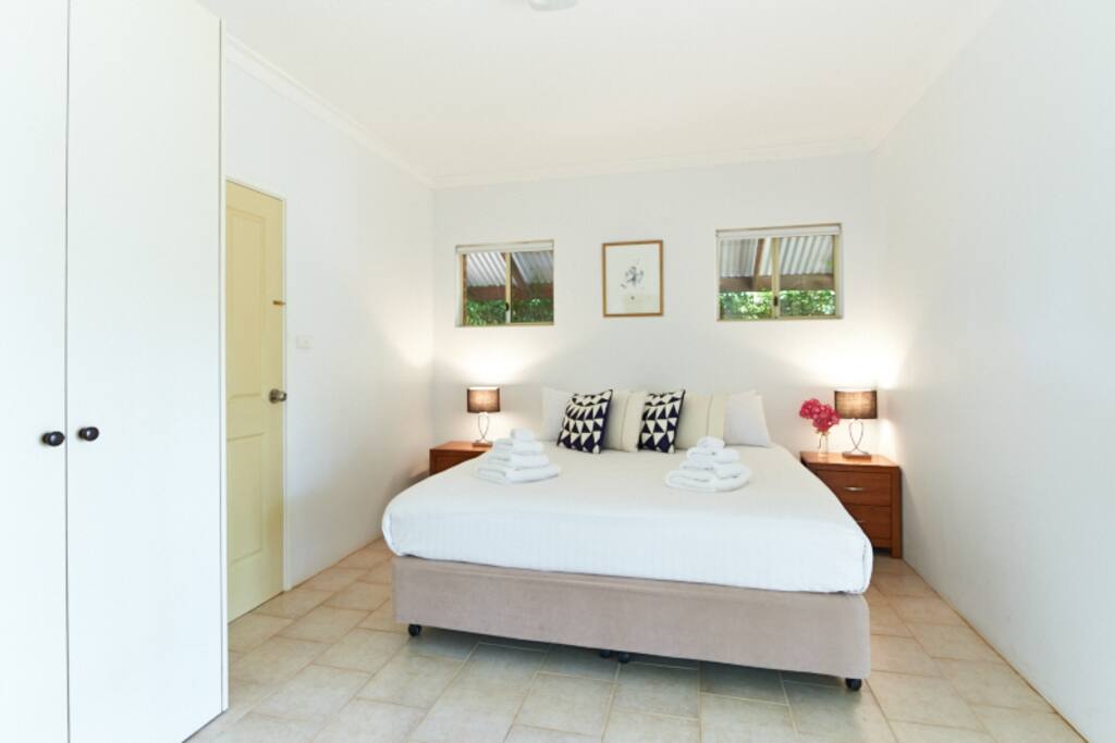 King ensuite bedroom