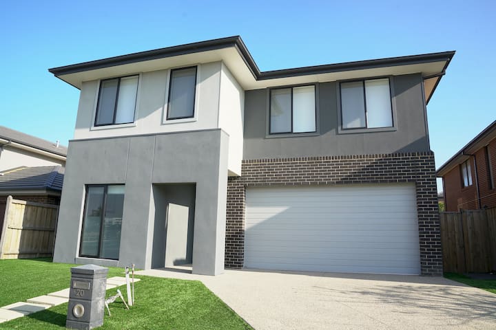 Luxury 9 BRMS House for Big Group near SC