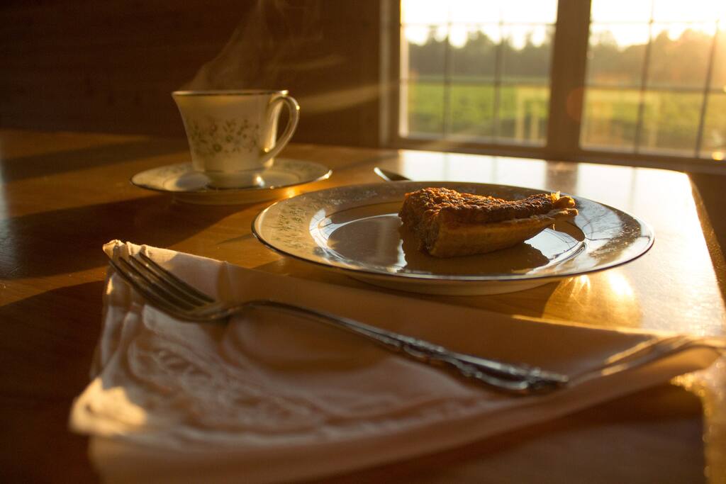Large windows - warmth and sunlight throughout the day