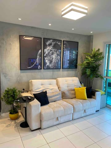 Lindo apartamento, no coração da Barra, vista mar!