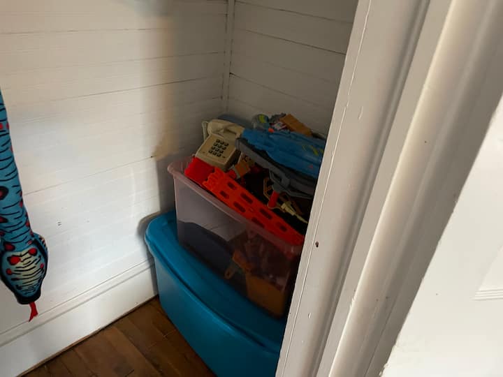 Un enorme armario lleno de juegos y juguetes para entre 3 y 103 años