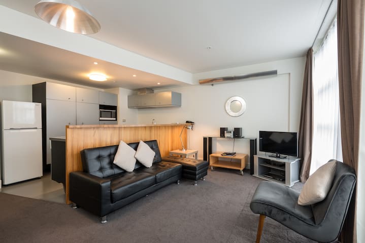 1 Bedroom Apartment Wellington Central
