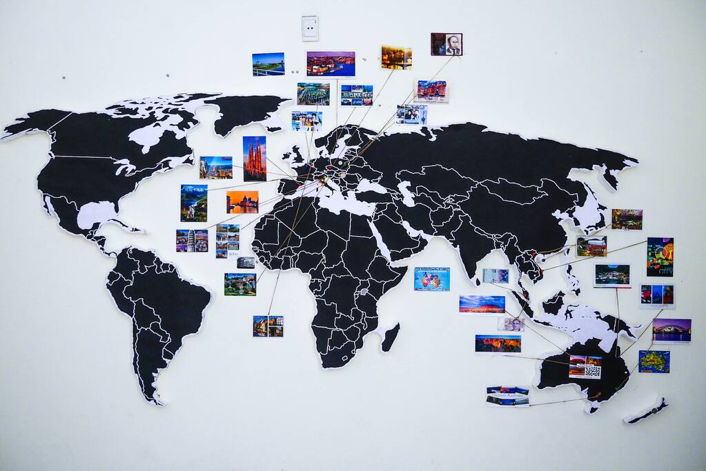 Where I've been 2D map in the living room, it's cool isn't :)