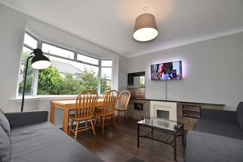 Successful Airbnb property: ✔ Sighthill Villa ✔ Fast WiFi ✔ Free Parking ✔ in Sighthill & Gorgie