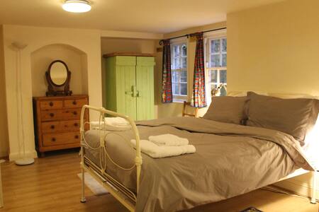 Spacious 1 bed apartment in desirable Summertown