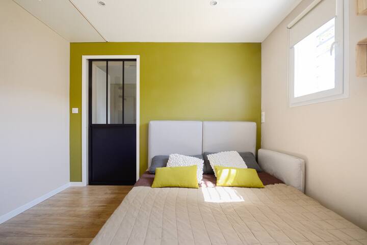 Chambre double RDC

غرفة مزدوجة في الطابق الأرضي