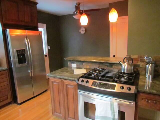 Fairmont Ave 4Br/3Ba, Great Family Neighborhood gallery image 4