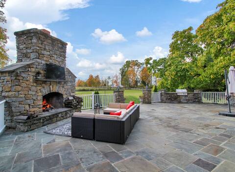 Holiday stay on Horse Ranch! Hot Tub!