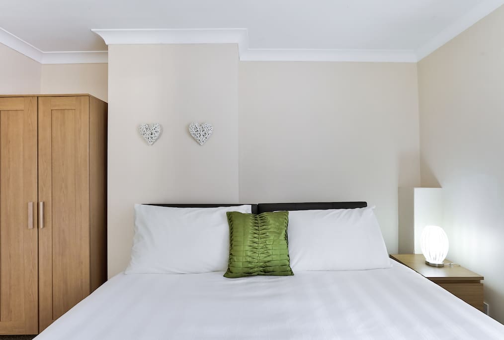 Super king bedroom