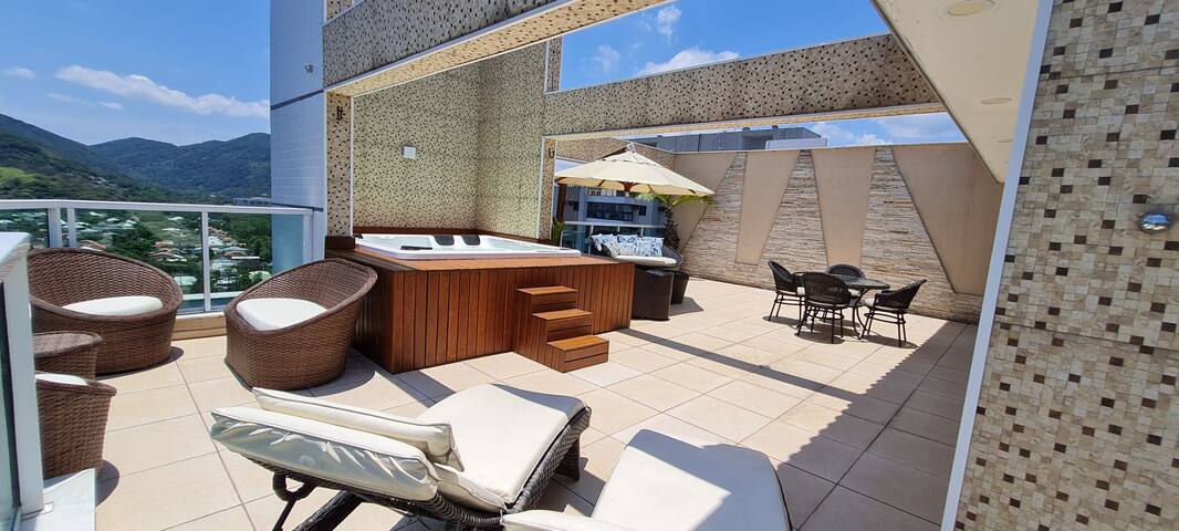 Cobertura Alto Padrão Vista Única Jacuzzi Sauna gallery image 4