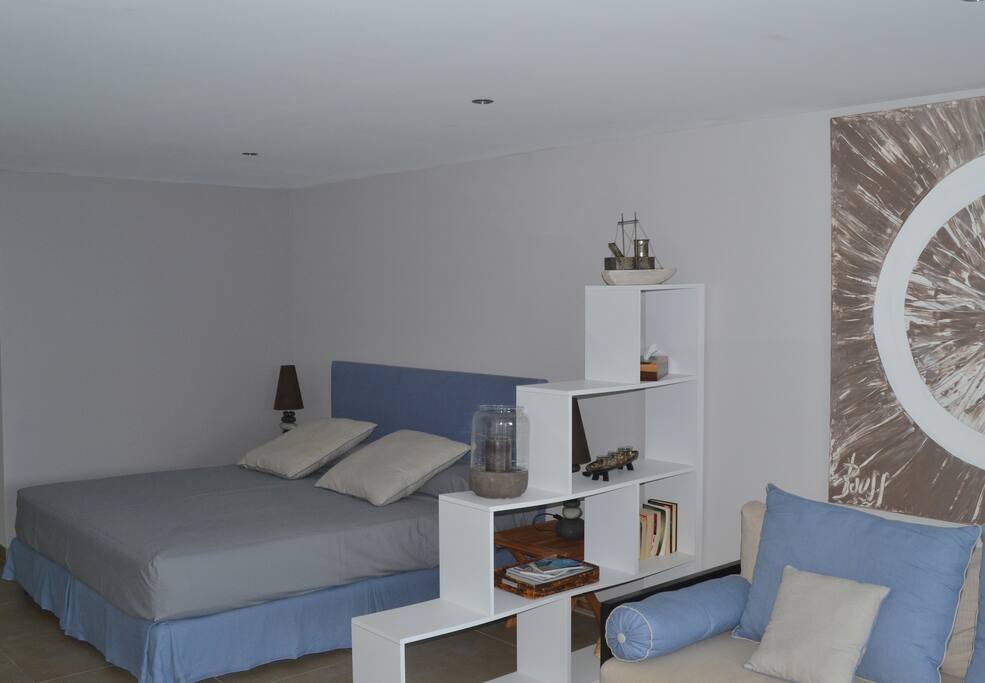 King size bed