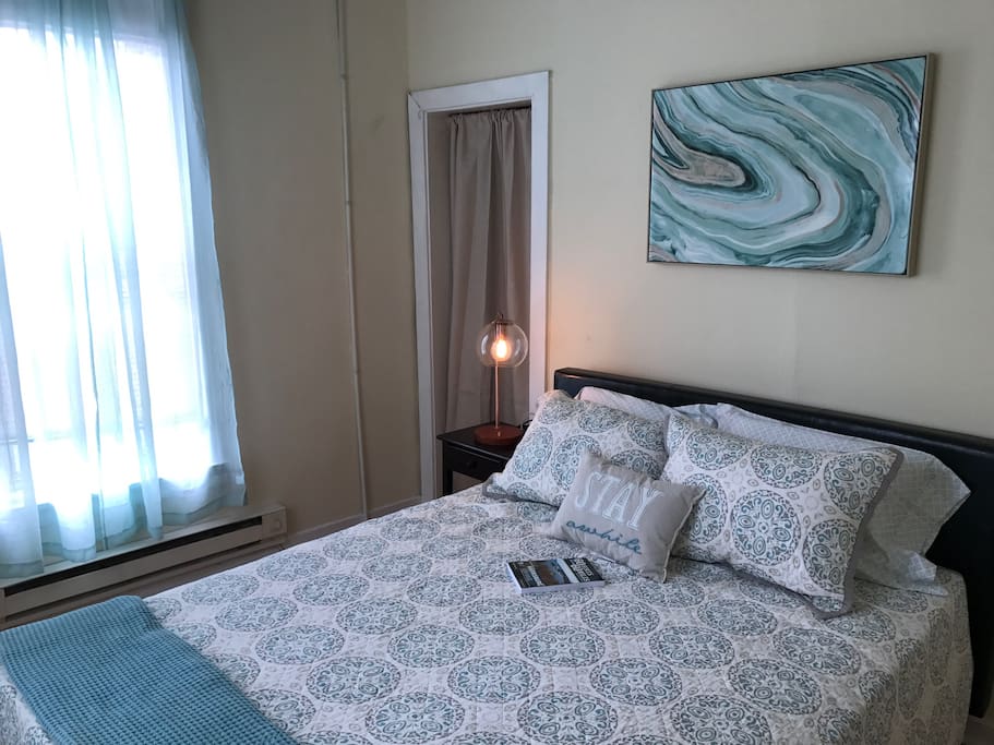 Queen bed, nightstand with USB port