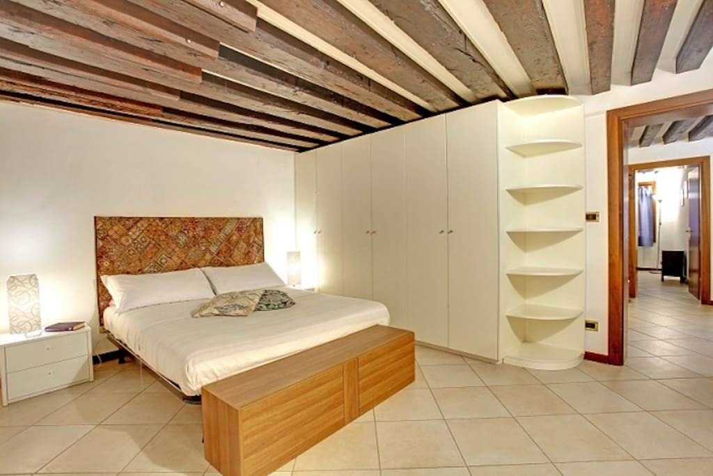 Double bedroom 1