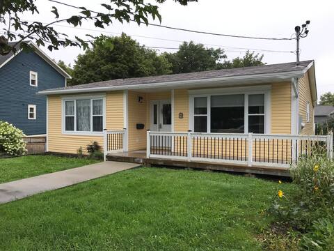 Cottage on Abraham
