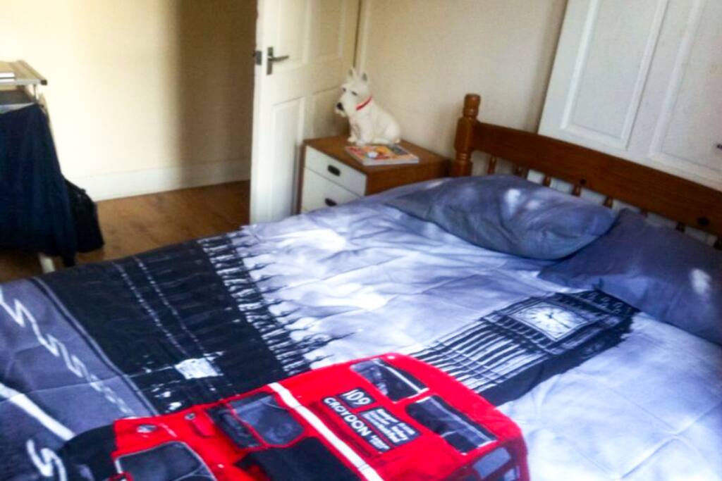 Queen size Bed !