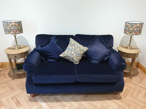 Top performing Airbnb: Cosy Cottage, in the idyllic town of Holt in Holt