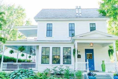 Tiny Sparrow House,  Luxury & Charm in Middlebury