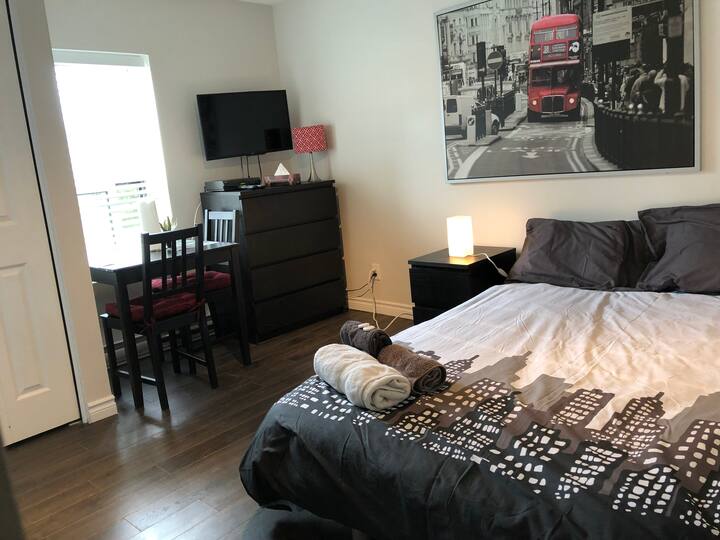 Precioso estudio cerca de Ottawa 10110 Frontenac Departamentos en