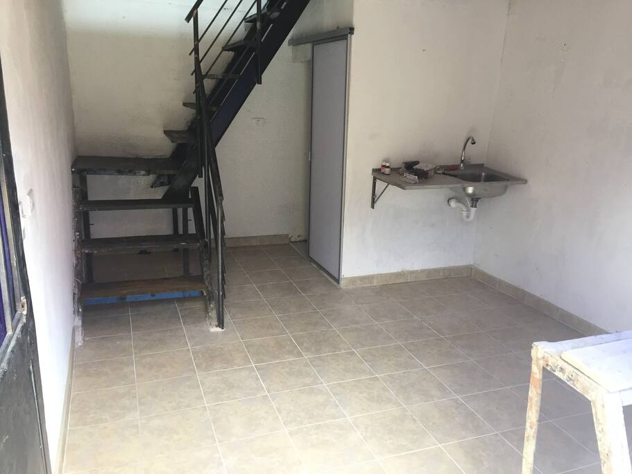 Habitación con sofá cama primer piso