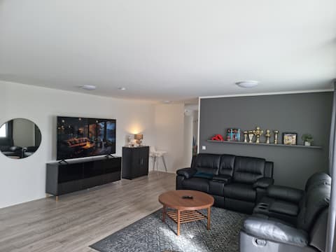 Lovely apartment-airport5minutes.