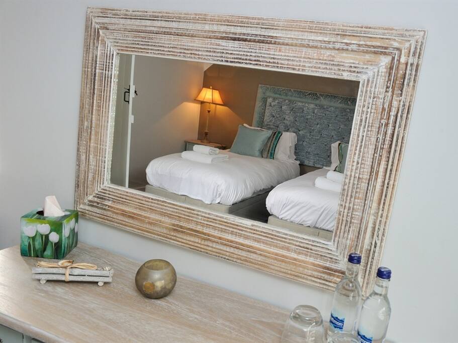 Dressing table.