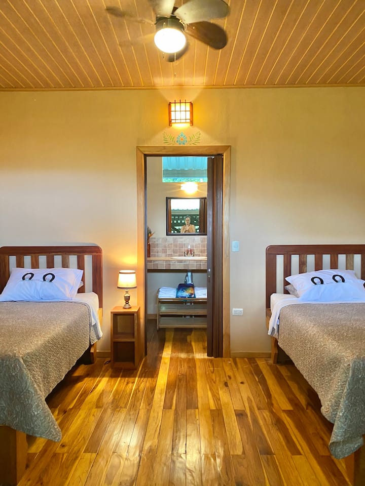 غرفة بطابقين #2.