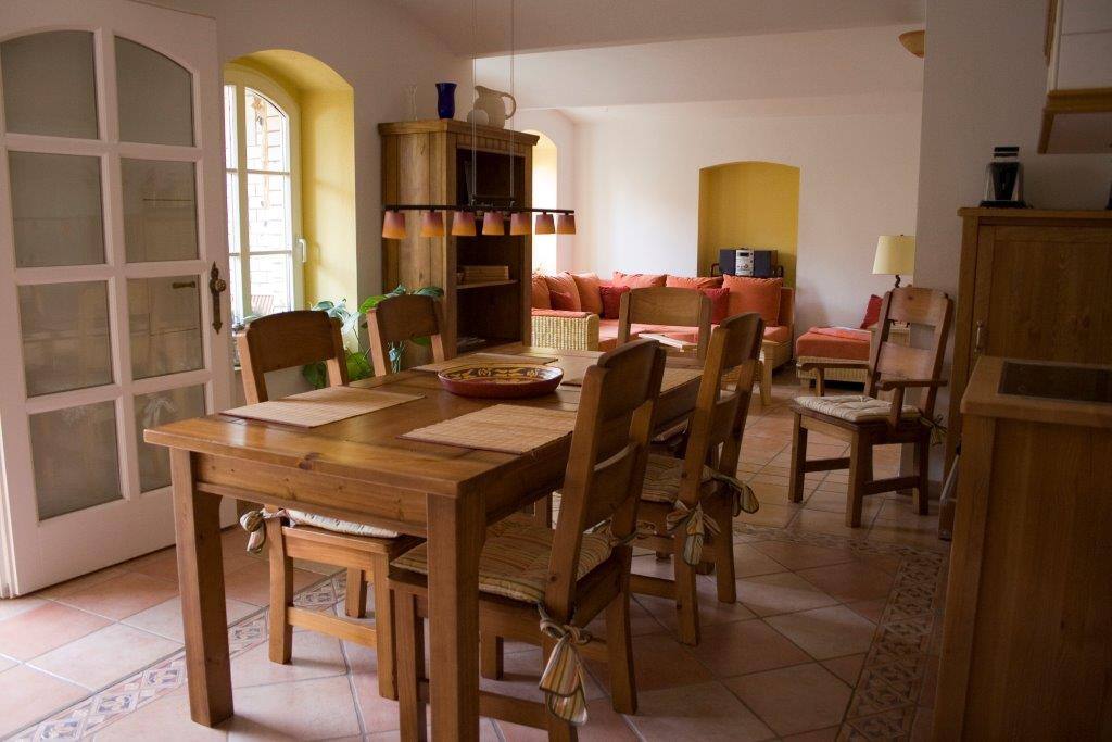 Italienisch-moderner Landhausstil