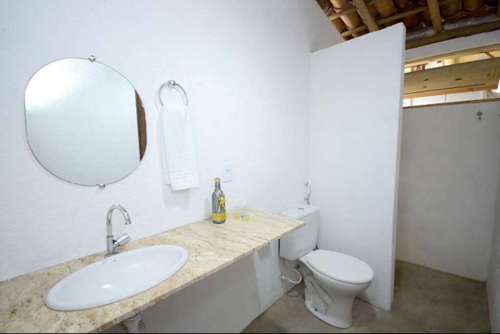 Banheiro do quarto 02