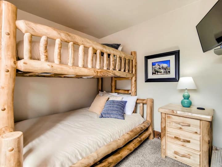 Соба на спрат совршена за деца и тинејџери