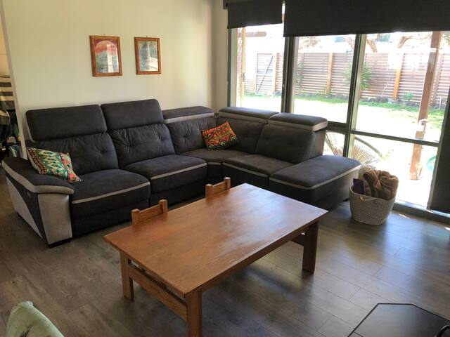 Family Home in Rye gallery image 3