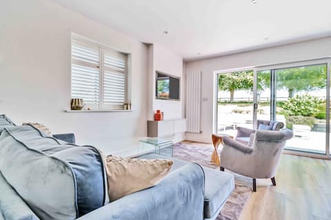 Top Airbnb: The Cottage in Compton in Winchester