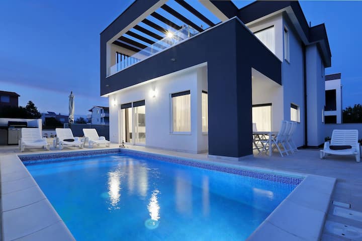 Otok Rivanj Alloggi e case vacanze - Provincia di Zara, Croazia | Airbnb