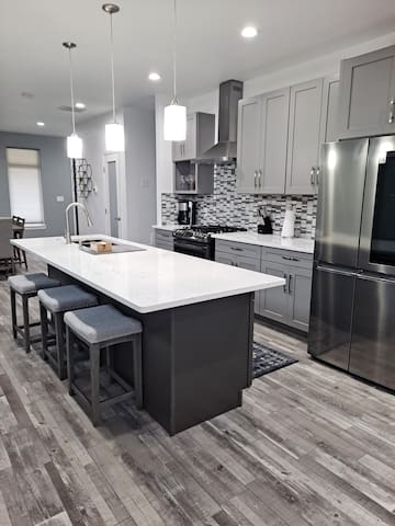 Beautiful home near Sloans Lake! gallery image 2