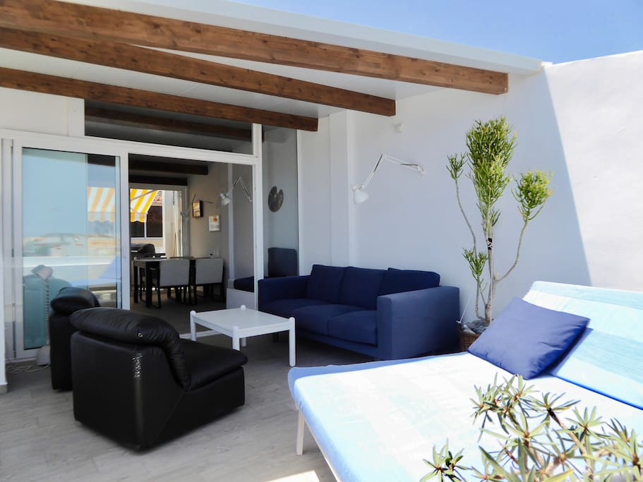 Roof terrace east, lounge