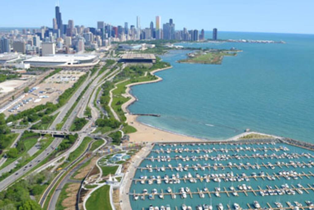 Lakefront view just 2min away from Apartment