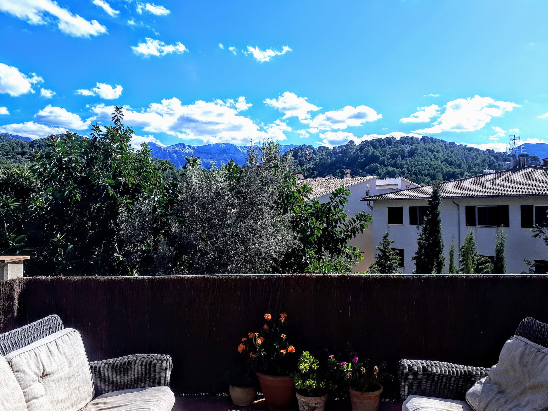 Beautiful, Sunny 2 Bed Flat close to beach, 16099