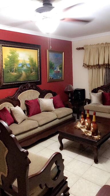 Esta es la sala de nuestra acojedora casa