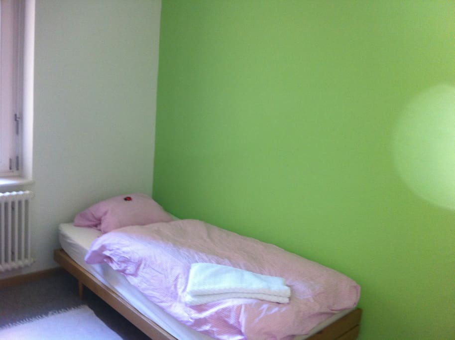 Schlafzimmer 2