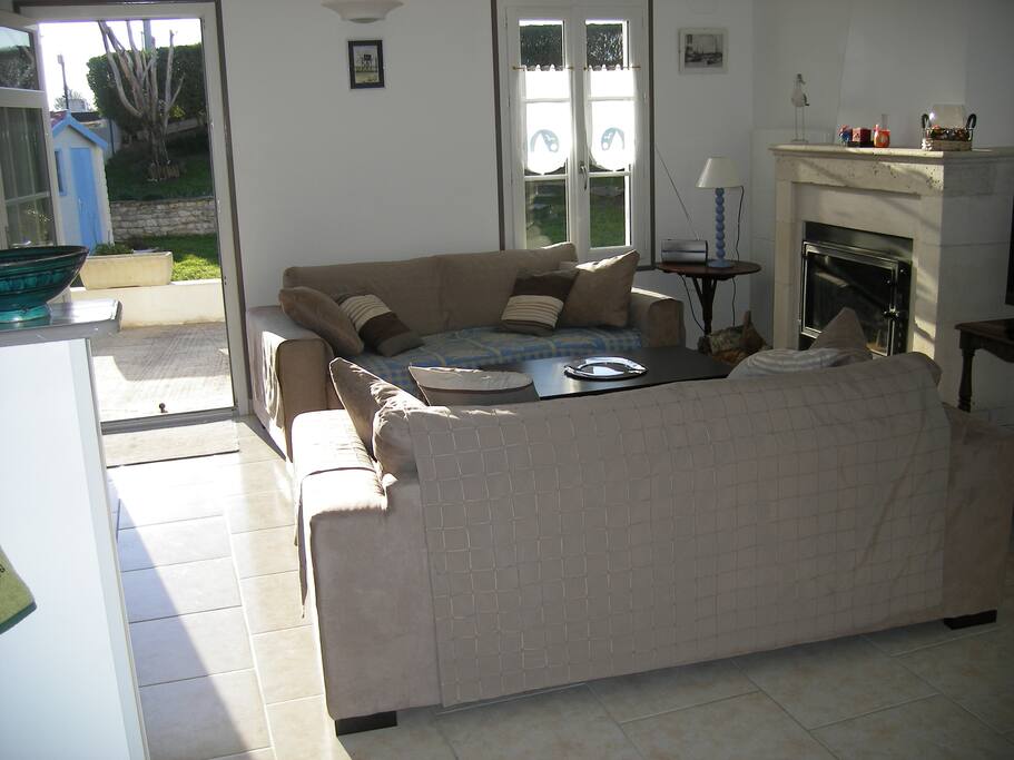 SALON